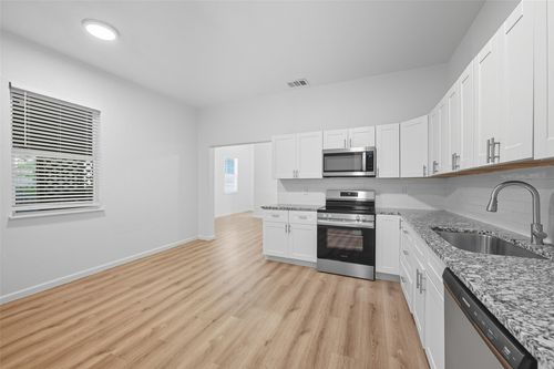 728 S Elm St, Sherman, TX, 75090-7804 | Card Image