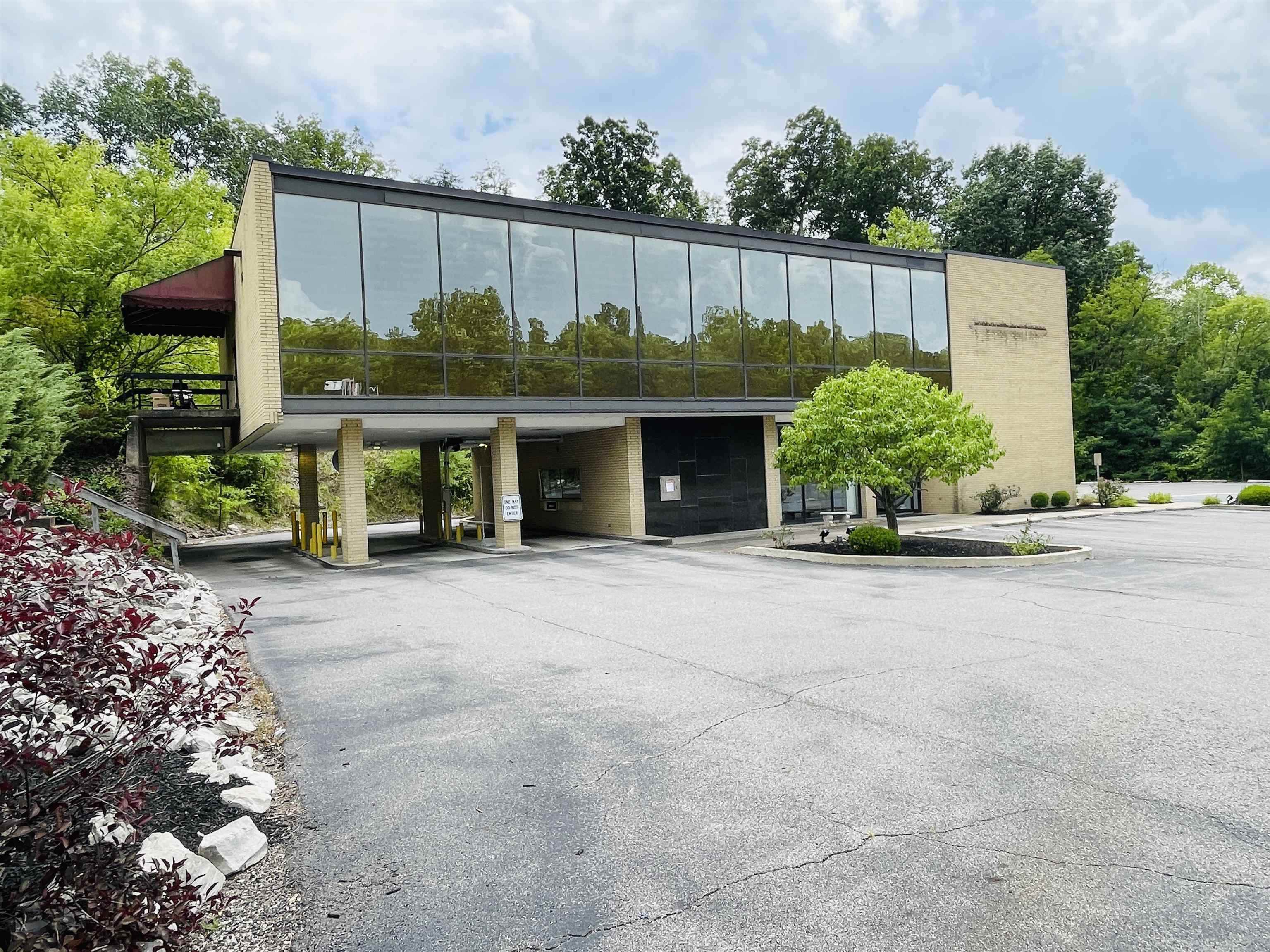Commercial Sale in Ashland