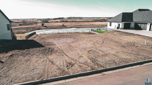 301 S Waterside Cir, Sioux Falls, SD, 57107-3084 | Card Image