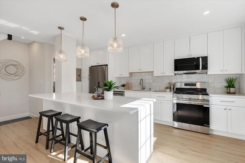 3254 Gunston Rd, ALEXANDRIA, VA, 22302-2101 | Card Image