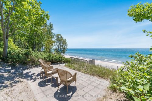 24 Finley Dr, Tiny, ON, L0L2J0 | Card Image