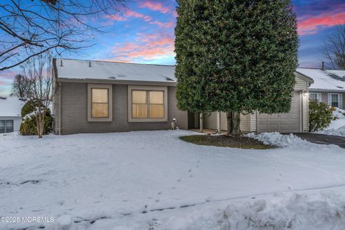 5 Oriel Way, Marlboro, NJ, 07746-1720 | Card Image