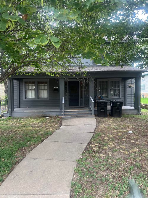 1007 E Iron Ave, Salina, KS, 67401-3007 | Card Image