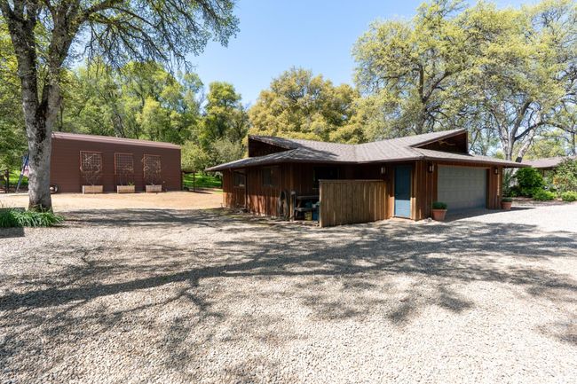 6879 State Highway 49 N, House other with 3 bedrooms, 3 bathrooms and null parking in Mariposa CA | Image 21
