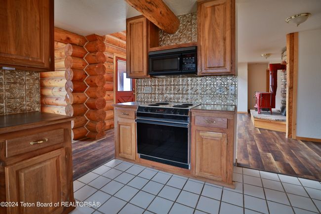 5 Black Bear Rd, House other with 5 bedrooms, 2 bathrooms and null parking in Pinedale WY | Image 16