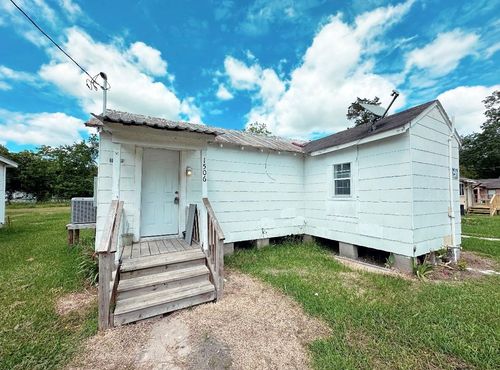 503 N 5th St, Alvin, TX, 77511-5813 | Card Image
