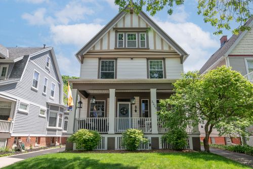 3228 N Shepard Ave, Milwaukee, WI, 53211-3136 | Card Image