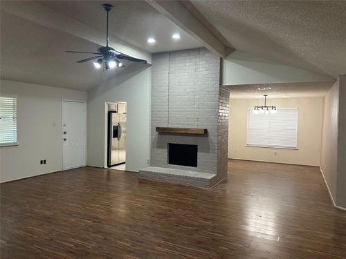 12310 Jaguar Dr, Stafford, TX, 77477-1253 | Card Image