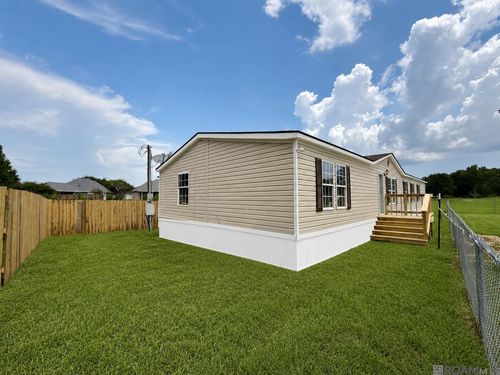 806 S Quiett Ave, Gonzales, LA, 70737-5201 | Card Image