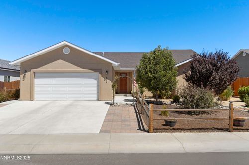 814 Kinsli St, Fallon, NV, 89406-4132 | Card Image