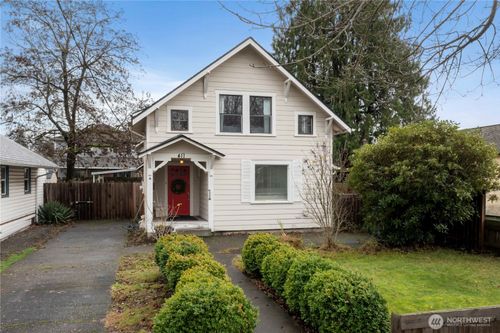 411 7th St Nw, Puyallup, WA, 98371-4223 | Card Image