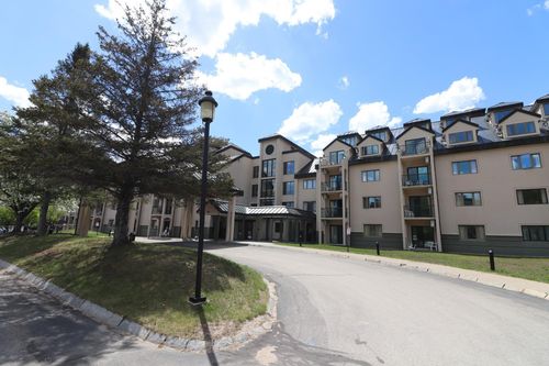 111-48 Cooper Memorial Dr, Lincoln, NH, 03251 | Card Image