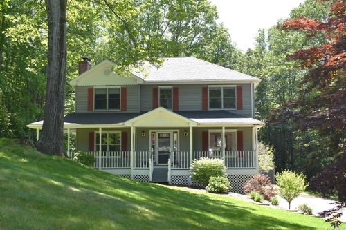 28 Forest Rd, Stafford Springs, CT, 06076-1628 | Card Image