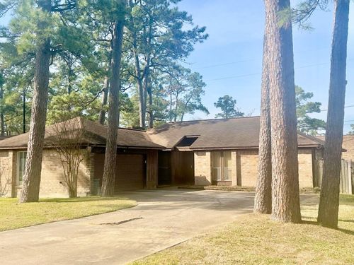 9715 Bayou Woods Dr, Baytown, TX, 77521-5015 | Card Image