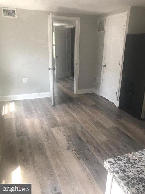 apt-3r-317 Reed St, PHILADELPHIA, PA, 19147-5945 | Card Image