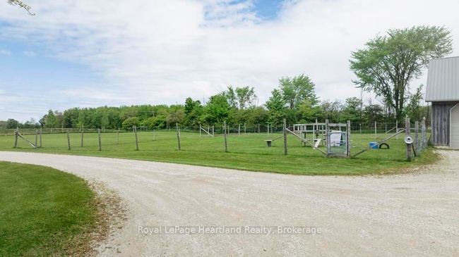 81572 Lucknow Line, Home with 4 bedrooms, 2 bathrooms and 10 parking in Goderich ON | Image 41
