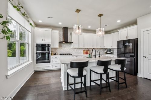 23 Stone Ct, Morristown, NJ, 07960-3177 | Card Image