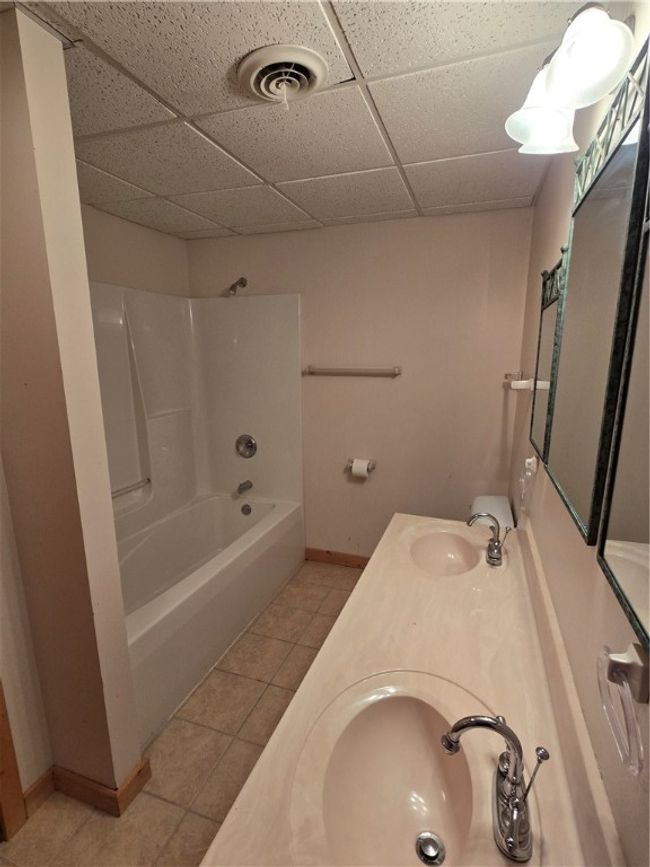 2732 6 3/16 Ave, House other with 4 bedrooms, 3 bathrooms and null parking in NEW AUBURN WI | Image 11