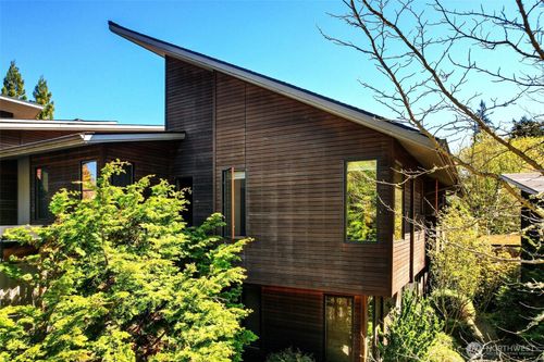 l205-752 Vineyard Ln, Bainbridge Island, WA, 98110-2882 | Card Image