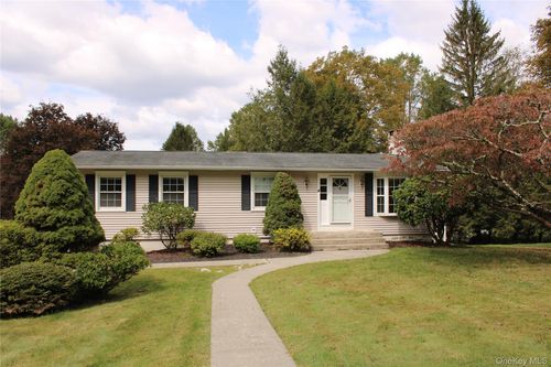 4 Deer Run Ct, Carmel, NY, 10512-3629 | Card Image