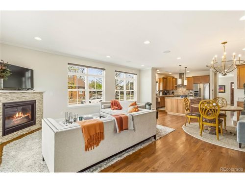 1901 S Logan St, Denver, CO, 80210-4027 | Card Image