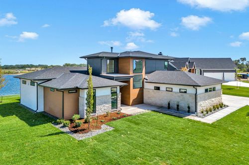 5118 N Shoreside St, Maize, KS, 67101-8714 | Card Image