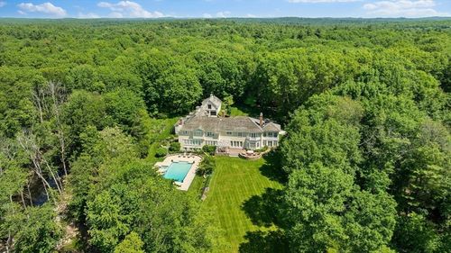 26 Longmeadow Dr, Westwood, MA, 02090-1079 | Card Image