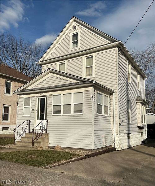 2271 5th St Sw, Akron, OH, 44314-2462 | Card Image