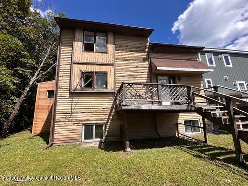 6246 Main St, Tannersville, NY, 12485-7723 | Card Image