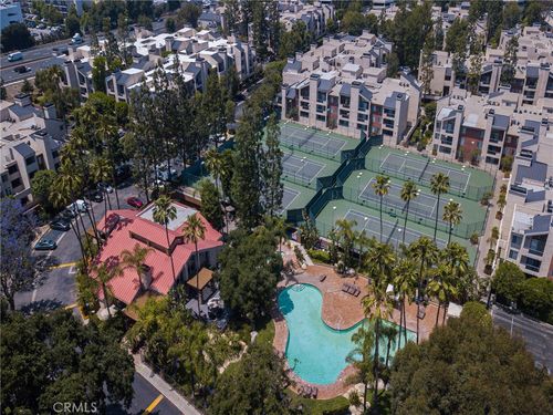 104-5550 Owensmouth Ave, Woodland Hills, CA, 91367-7033 | Card Image