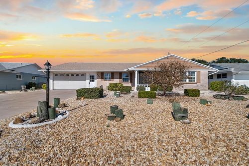 829 Fox Hills Dr, SUN CITY CENTER, FL, 33573-5128 | Card Image