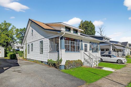 17 Nott Pl, Newburgh, NY, 12550-6501 | Card Image