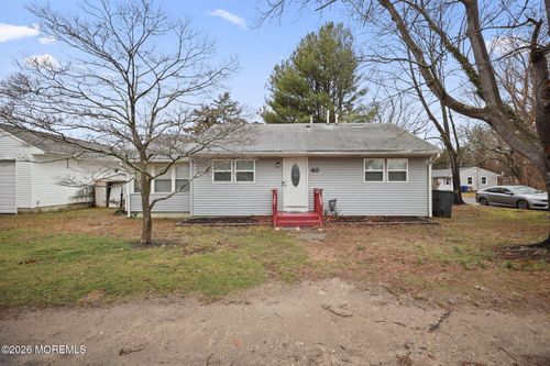 40 Breton Harbor Dr, Toms River, NJ, 08753-7092 | Card Image