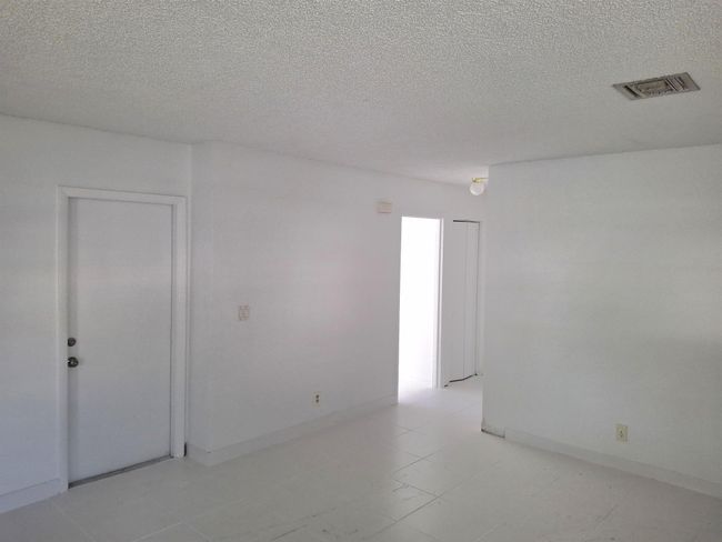 701 Nw 15 Th Ct, House other with 4 bedrooms, 2 bathrooms and null parking in Pompano Beach FL | Image 11