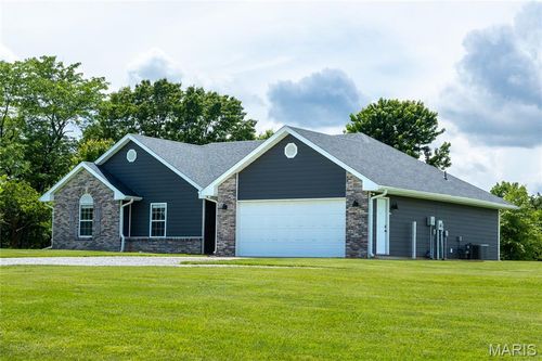10201 N Flamingo Court, Hallsville, MO, 65255 | Card Image