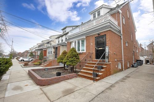 63 84th Pl, Middle Village, NY, 11379-1953 | Card Image