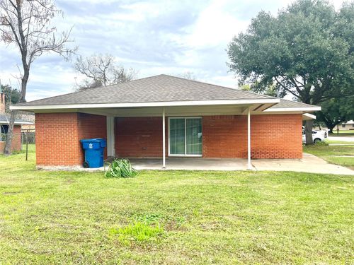 1045 6th St, Hempstead, TX, 77445-5418 | Card Image