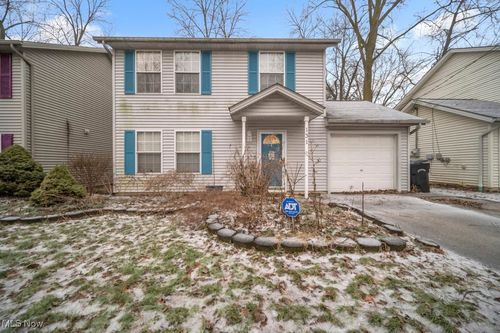 131 Brace Avenue, Elyria, OH, 44035 | Card Image