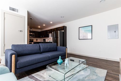 102-2806 Reagan St, Dallas, TX, 75219-3410 | Card Image