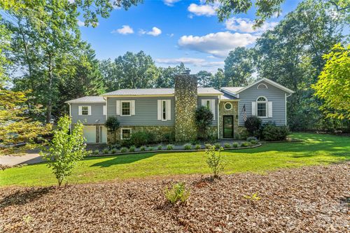 5468 Valley Run St, Hickory, NC, 28601-9453 | Card Image