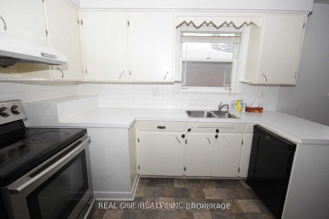 73 Farmbrook Rd, House other with 4 bedrooms, 2 bathrooms and 3 parking in Scarborough ON | Image 8
