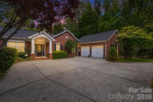 625 Saint Andrews Rd, Statesville, NC, 28625-4664 | Card Image