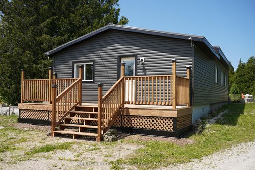 23 Stokes Bay Rd, Lion's Head, ON, N0H1W0 | Card Image