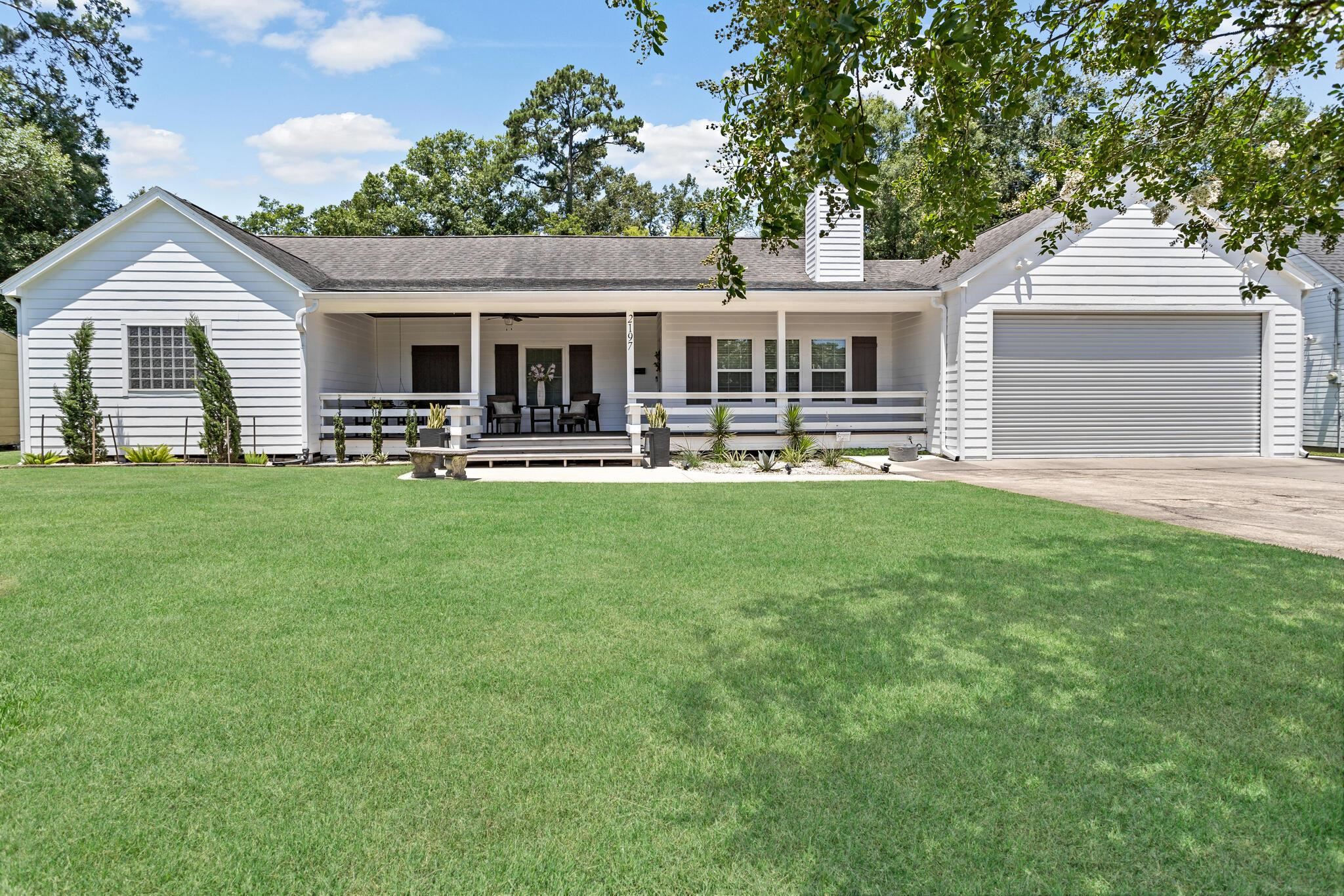 Central Dr, Beaumont, TX 77706