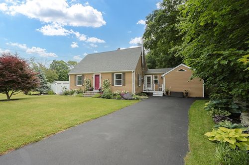357 Williams St, North Dighton, MA, 02764-1200 | Card Image