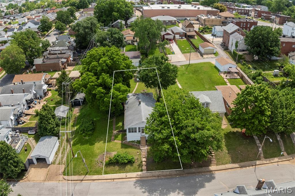 Land in St Louis