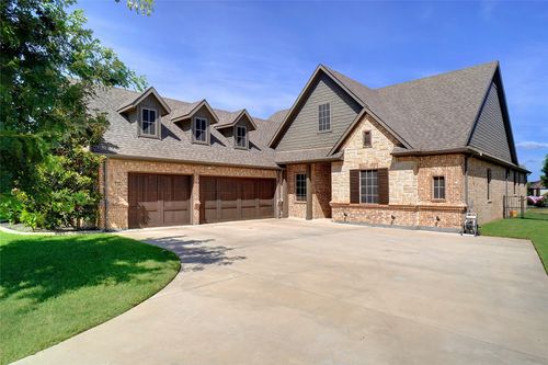 12205 Indian Creek Dr, Fort Worth, TX, 76179-6638 | Card Image
