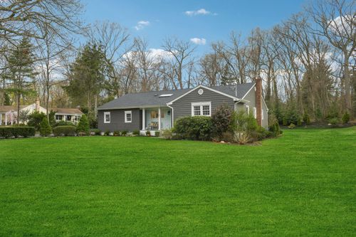 22 Chestnut Stump Rd, Northport, NY, 11768-2621 | Card Image