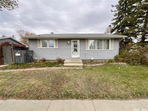 88 Cambridge Ave, Regina, SK, S4N0L1 | Card Image