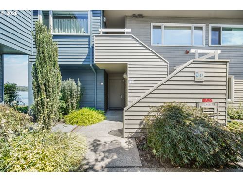 91 N Hayden Bay Dr, Portland, OR, 97217-7978 | Card Image